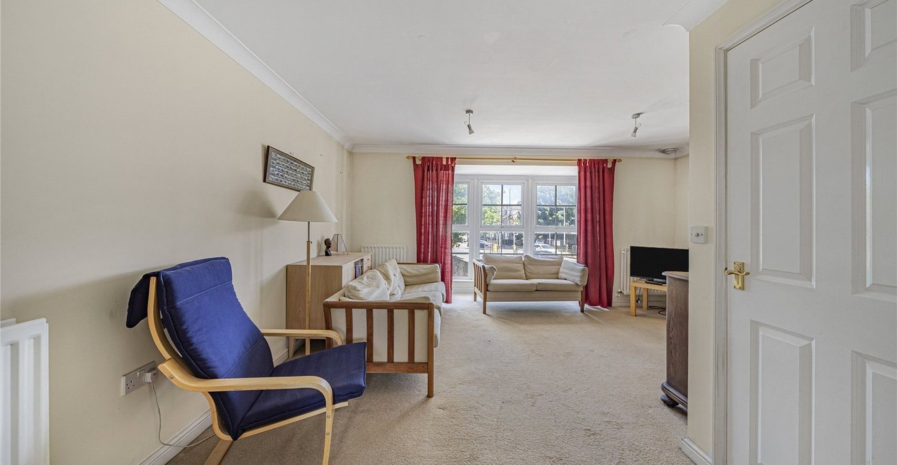 3 bedroom house for sale in Greenhithe | Robinson Jackson