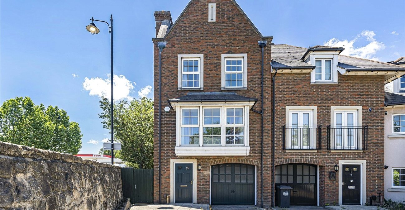 3 bedroom house for sale in Greenhithe | Robinson Jackson