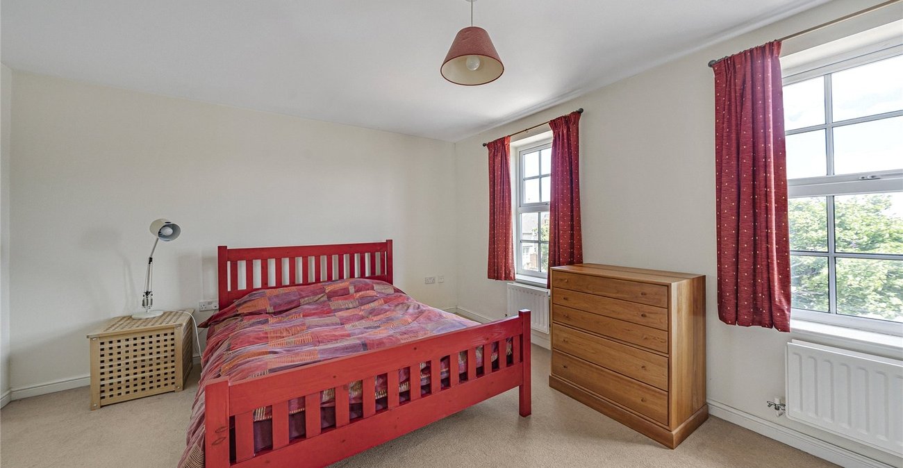 3 bedroom house for sale in Greenhithe | Robinson Jackson