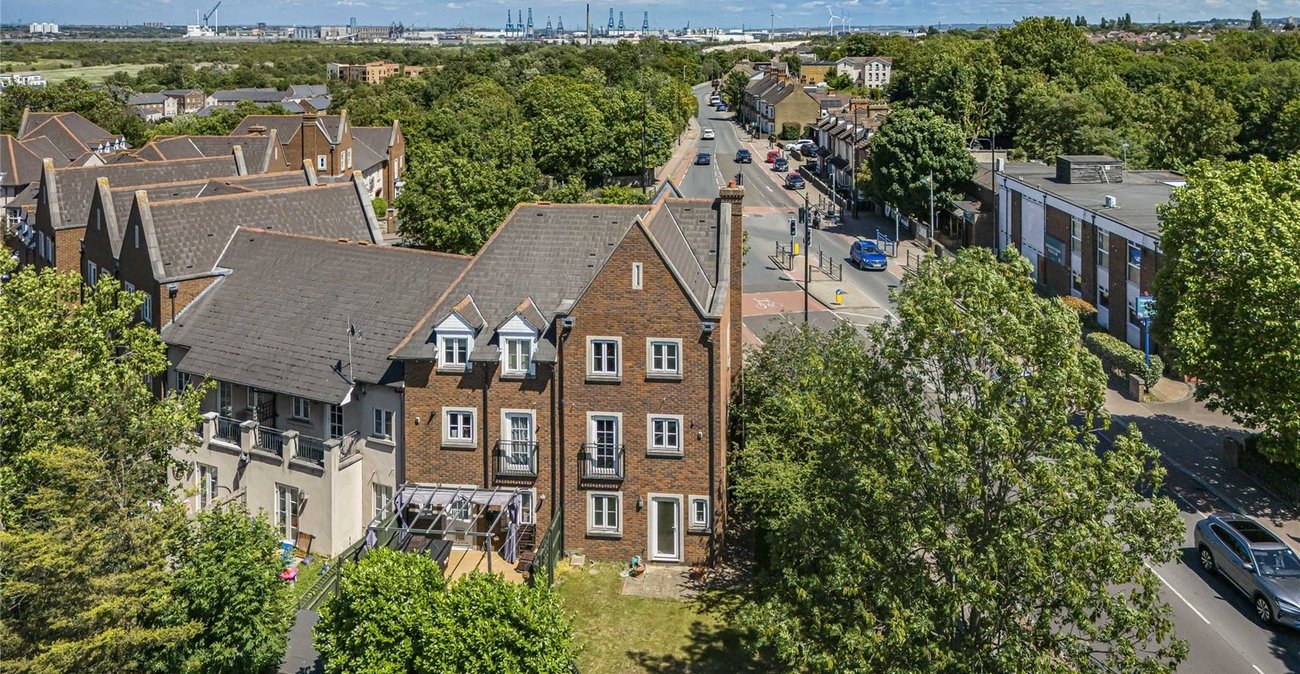 3 bedroom house for sale in Greenhithe | Robinson Jackson