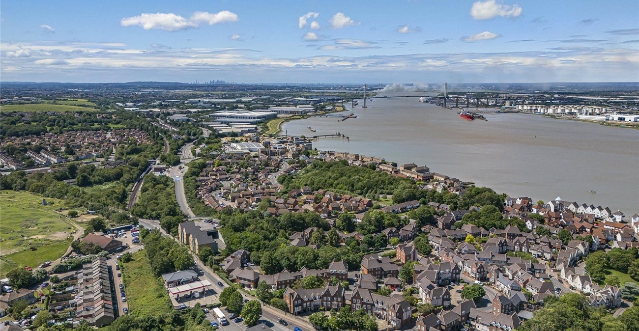 3 bedroom house for sale in Greenhithe | Robinson Jackson