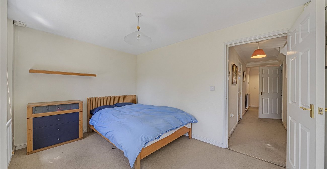 3 bedroom house for sale in Greenhithe | Robinson Jackson