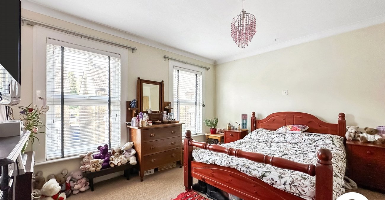 2 bedroom house for sale in Sittingbourne | Robinson Michael & Jackson