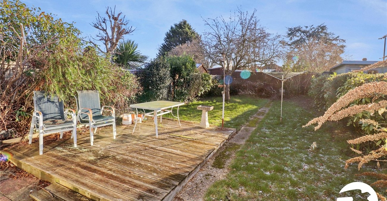 2 bedroom bungalow for sale in Erith | Robinson Jackson