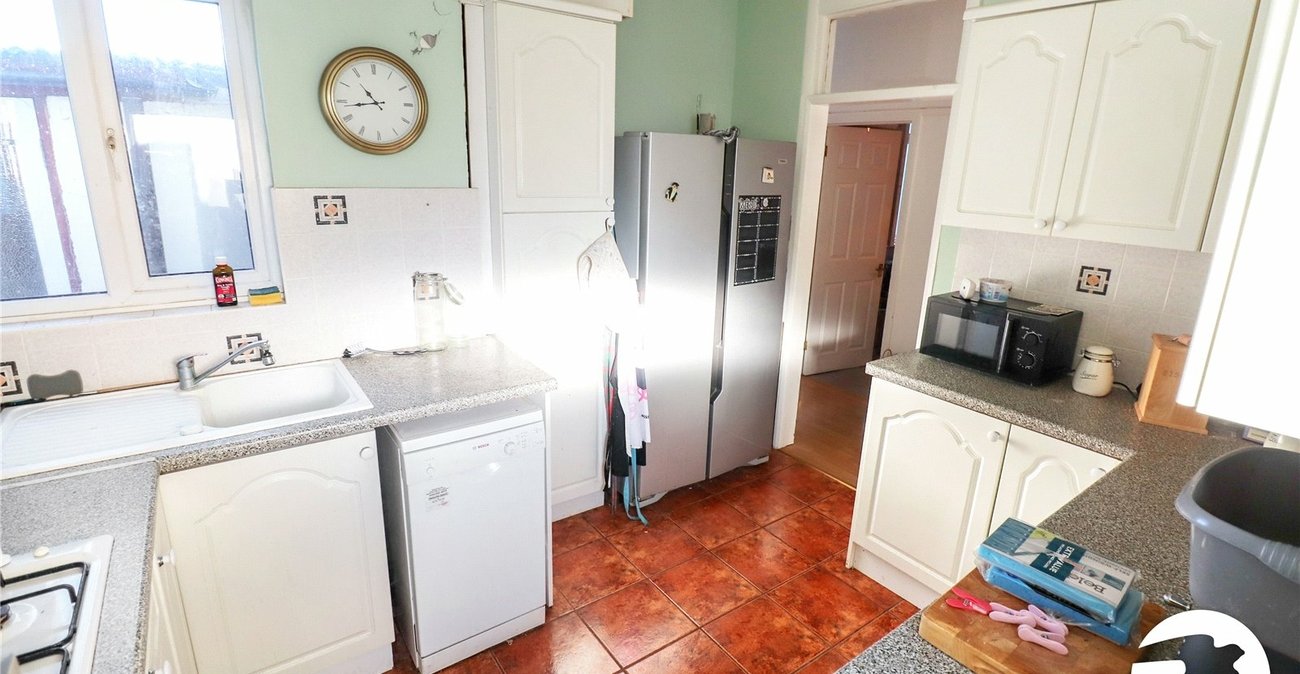 2 bedroom bungalow for sale in Erith | Robinson Jackson