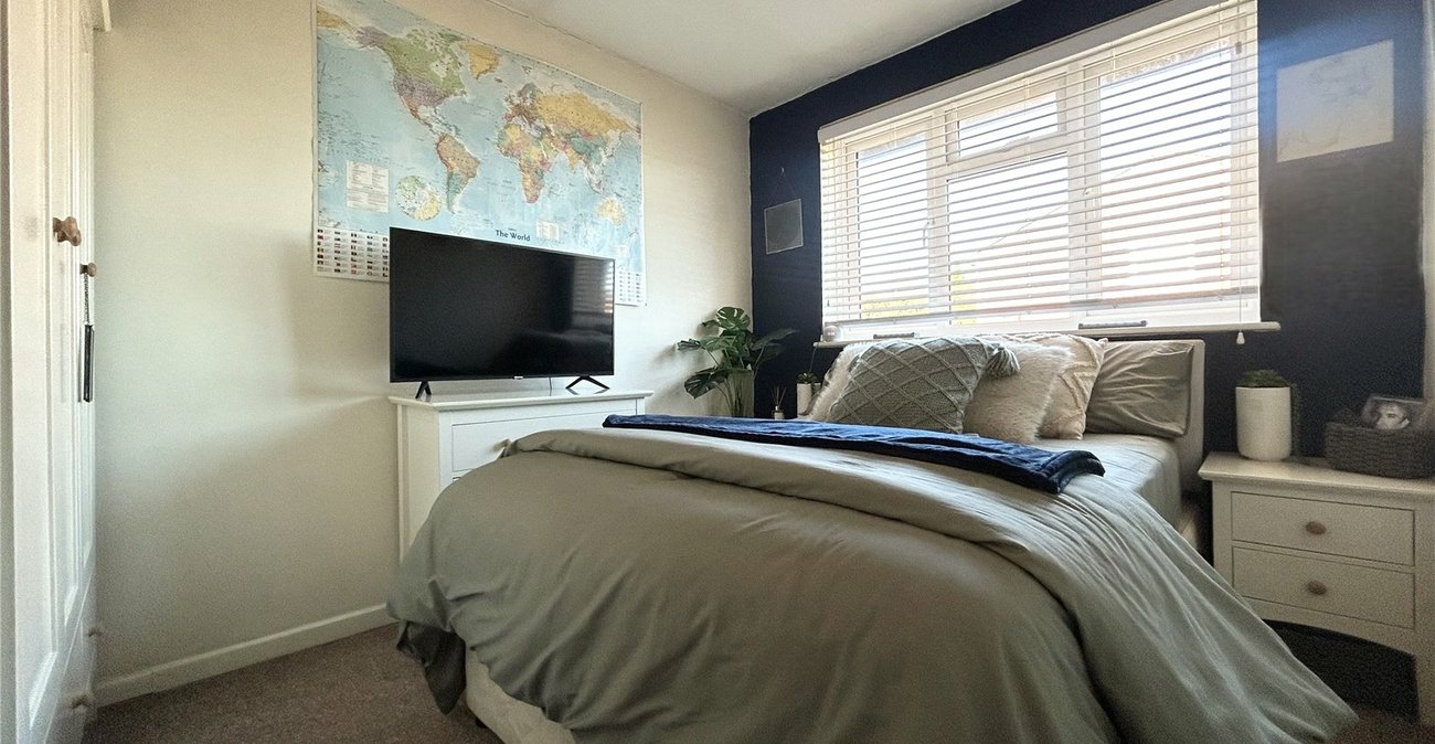 2 bedroom house for sale in Walderslade | Robinson Michael & Jackson