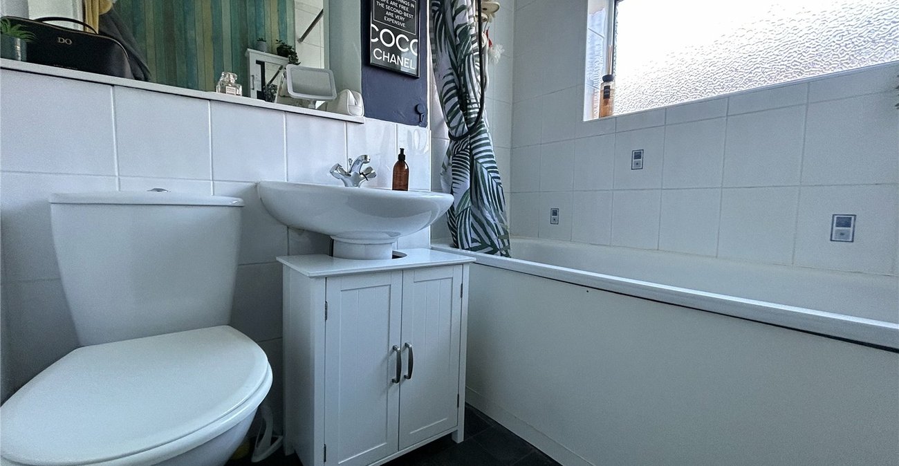 2 bedroom house for sale in Walderslade | Robinson Michael & Jackson