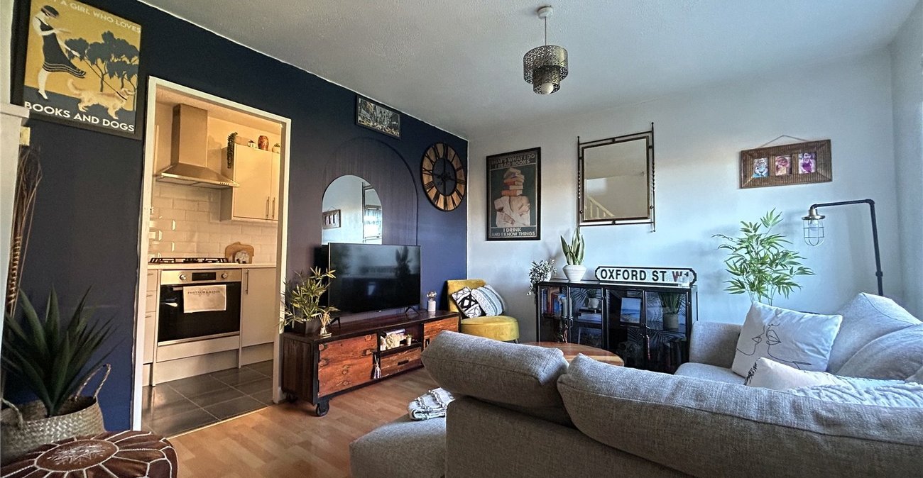 2 bedroom house for sale in Walderslade | Robinson Michael & Jackson