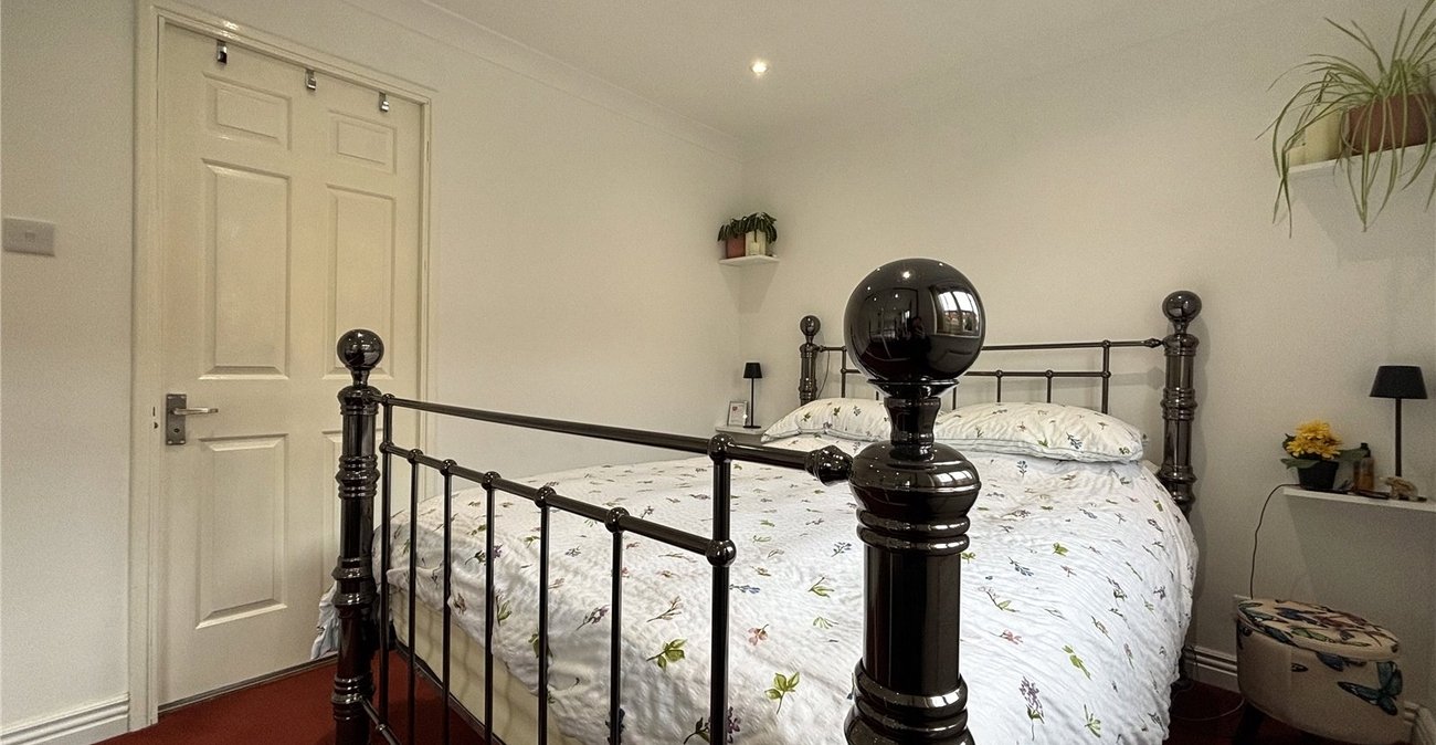 2 bedroom house for sale in Walderslade | Robinson Michael & Jackson