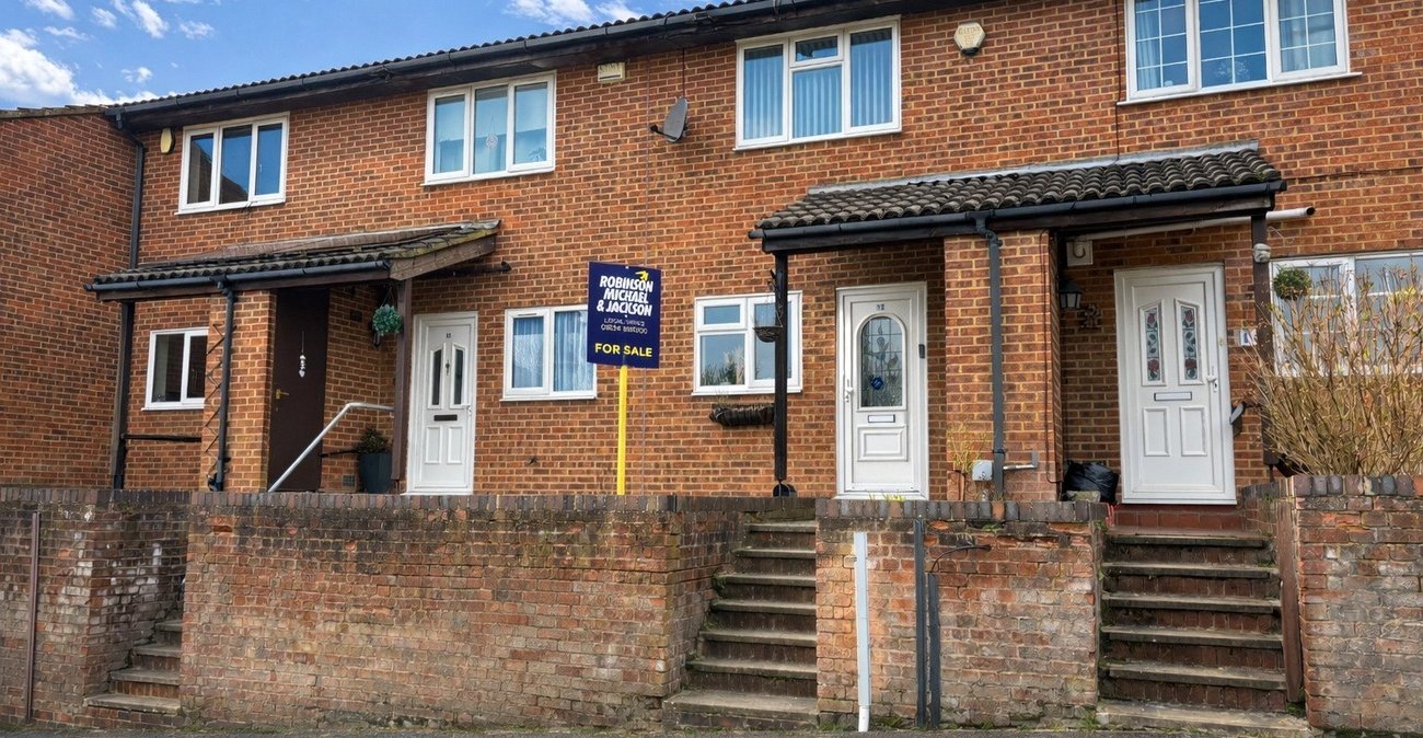 2 bedroom house for sale in Walderslade | Robinson Michael & Jackson