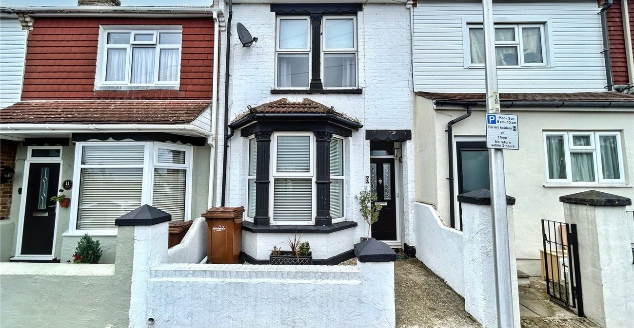 3 bedroom house for sale in Gillingham | Robinson Michael & Jackson