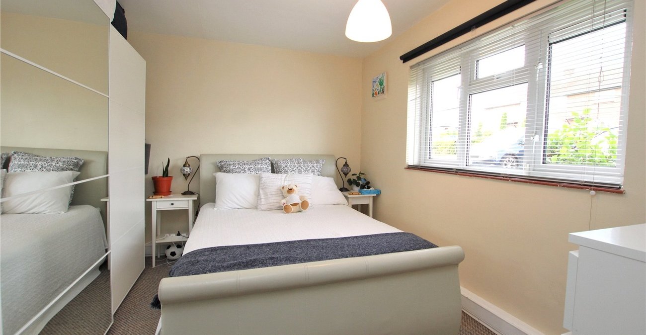 2 bedroom property for sale in Chislehurst | Robinson Jackson