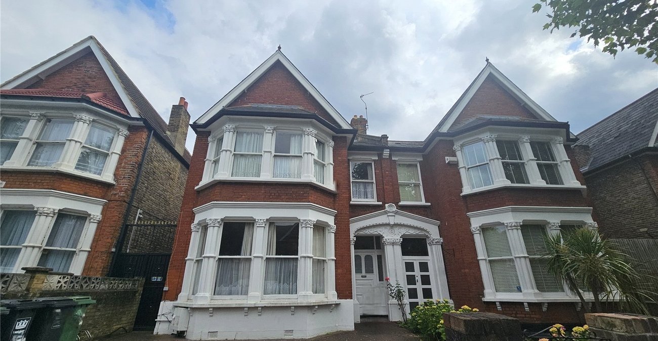 5 bedroom house for sale in Catford | Robinson Jackson