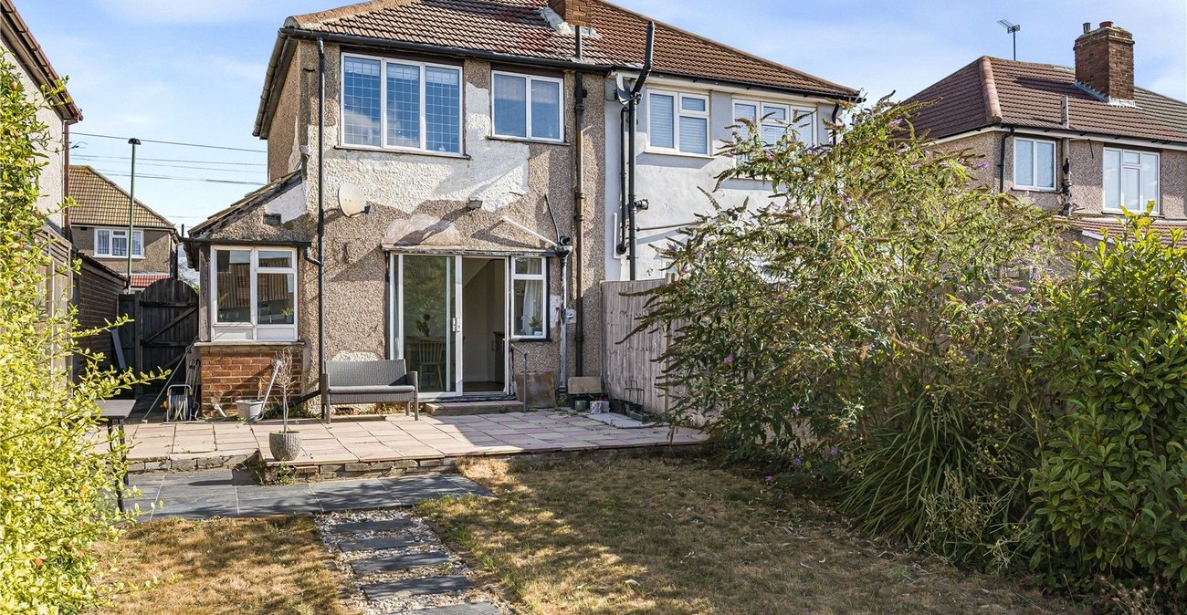 2 bedroom house for sale in South Welling | Robinson Jackson