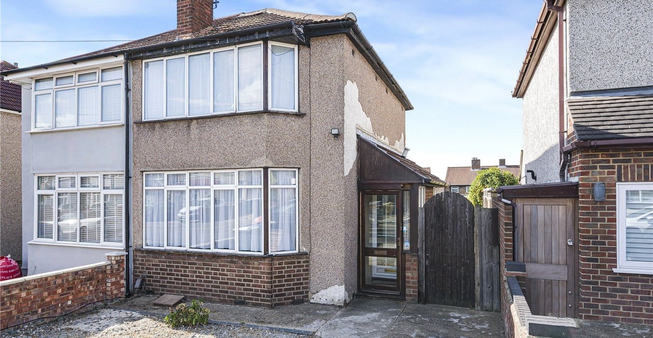 2 bedroom house for sale in South Welling | Robinson Jackson