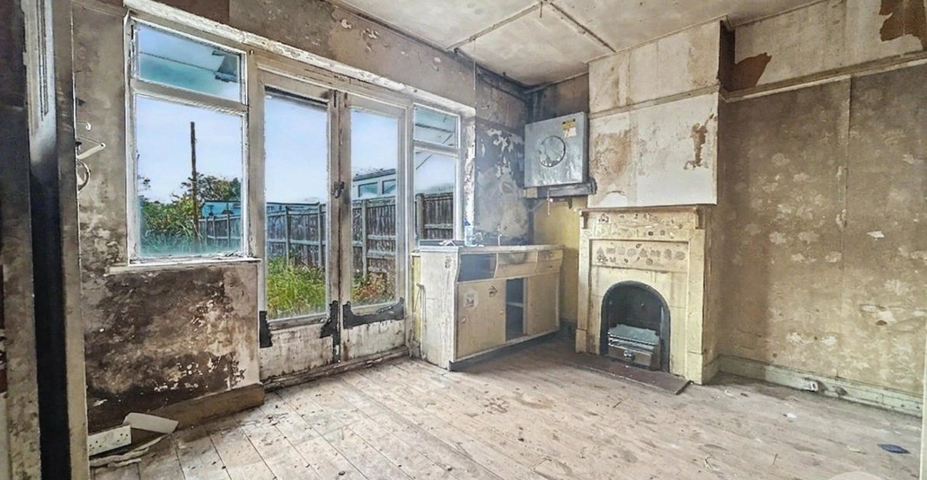 2 bedroom house for sale in South Welling | Robinson Jackson