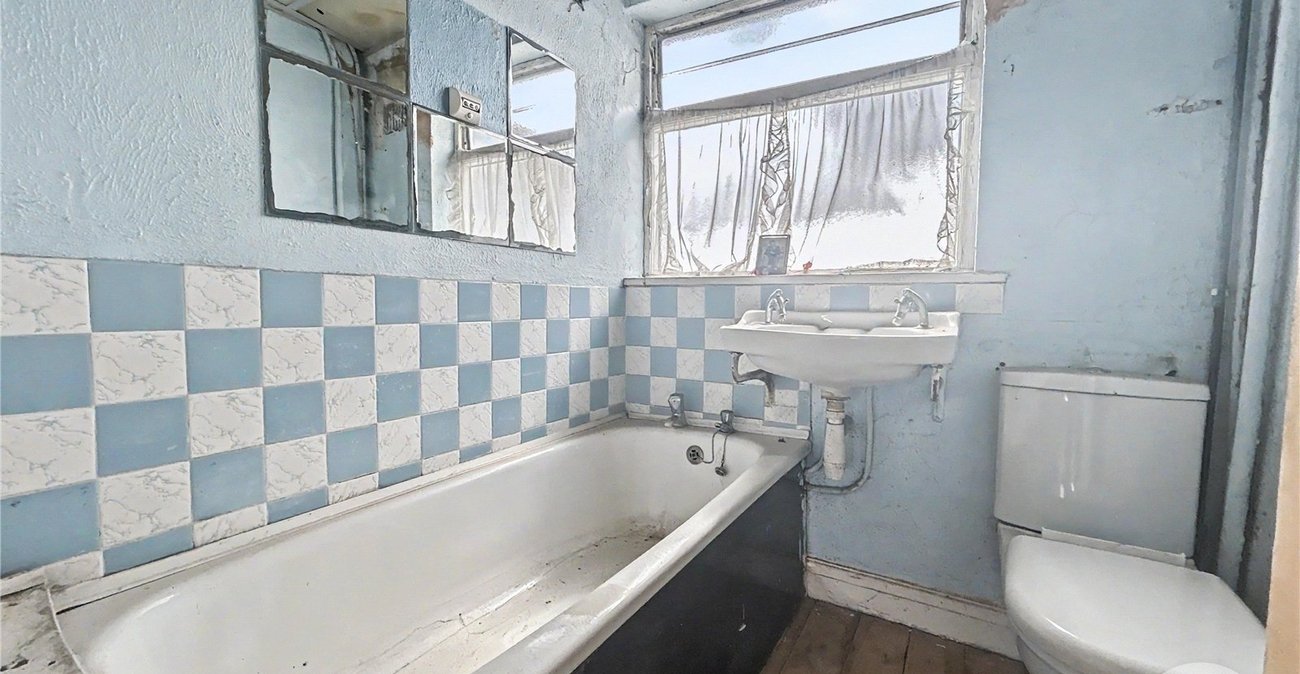 2 bedroom house for sale in South Welling | Robinson Jackson