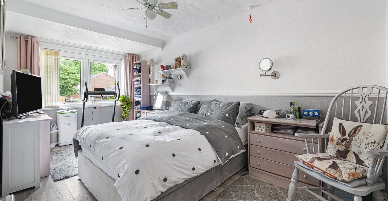 1 bedroom property for sale in The Spinney | Robinson Jackson
