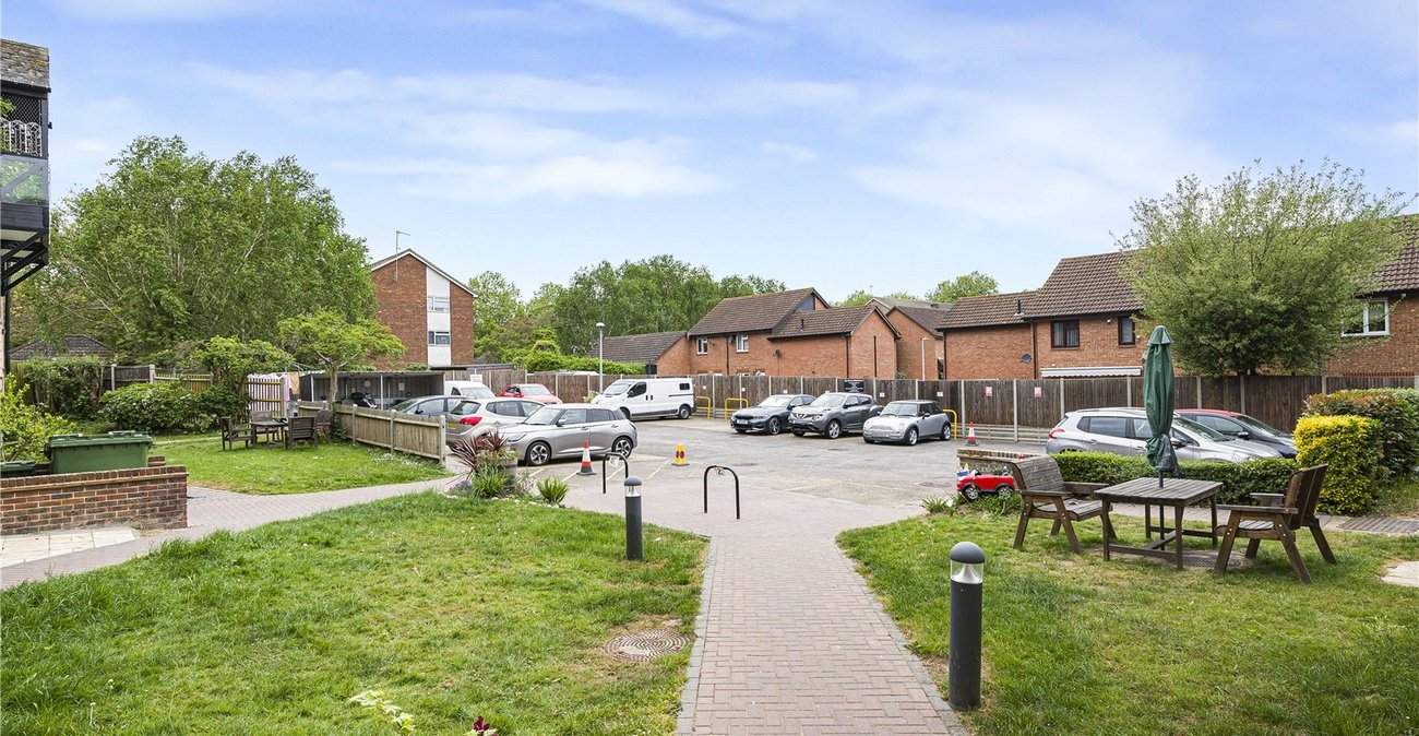 1 bedroom property for sale in The Spinney | Robinson Jackson