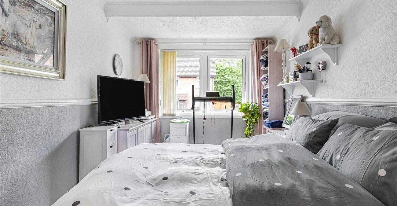 1 bedroom property for sale in The Spinney | Robinson Jackson