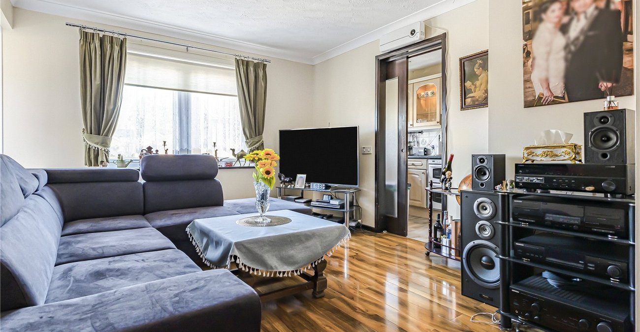 1 bedroom property for sale in The Spinney | Robinson Jackson