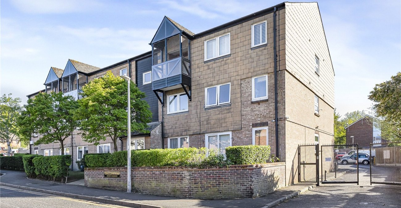 1 bedroom property for sale in The Spinney | Robinson Jackson