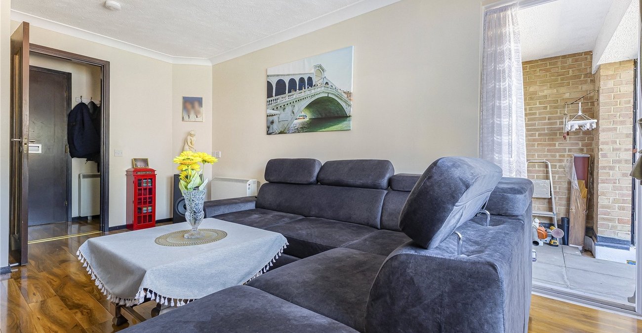 1 bedroom property for sale in The Spinney | Robinson Jackson