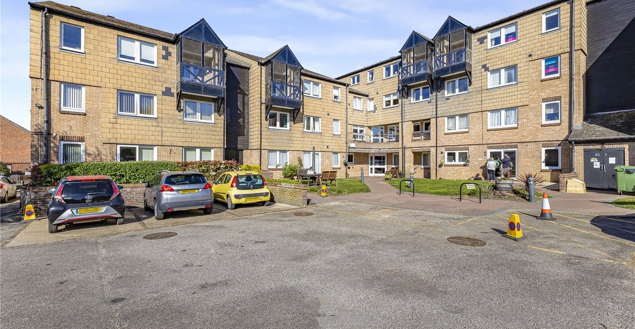 1 bedroom property for sale in The Spinney | Robinson Jackson
