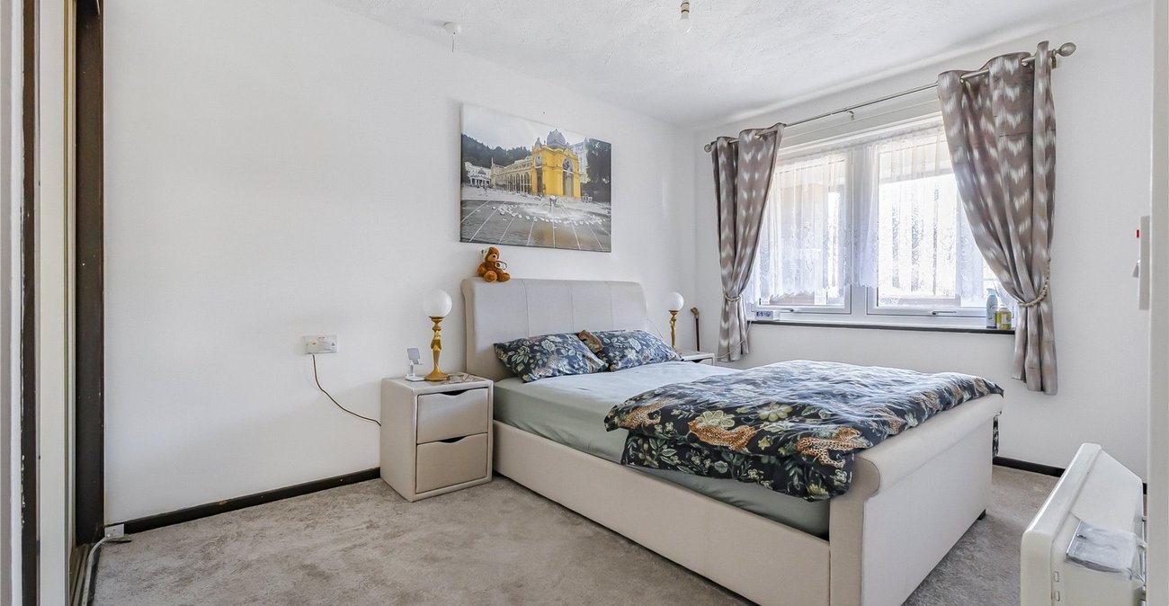 1 bedroom property for sale in The Spinney | Robinson Jackson
