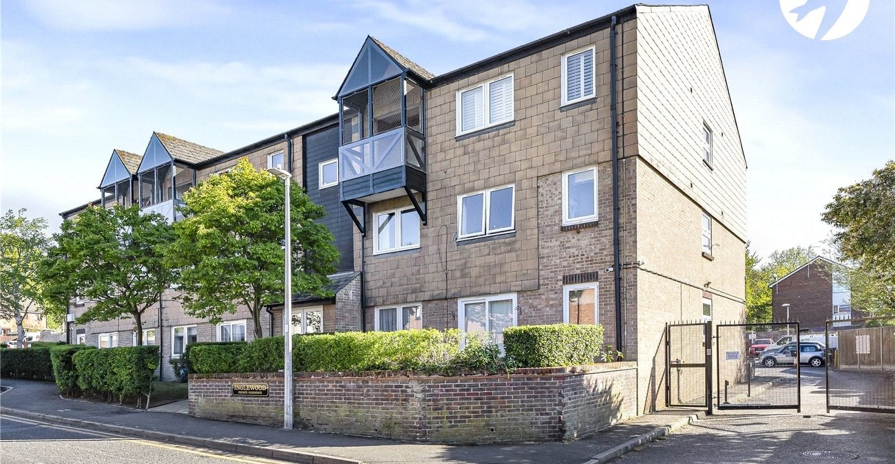 1 bedroom property for sale in The Spinney | Robinson Jackson