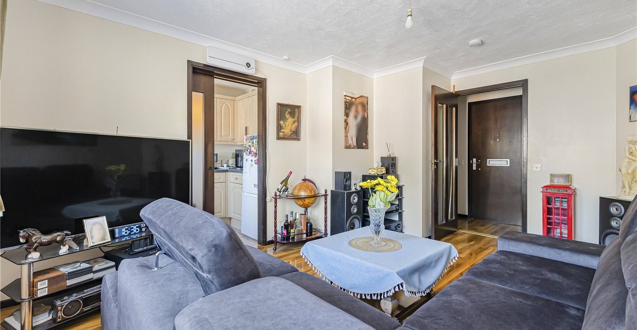 1 bedroom property for sale in The Spinney | Robinson Jackson