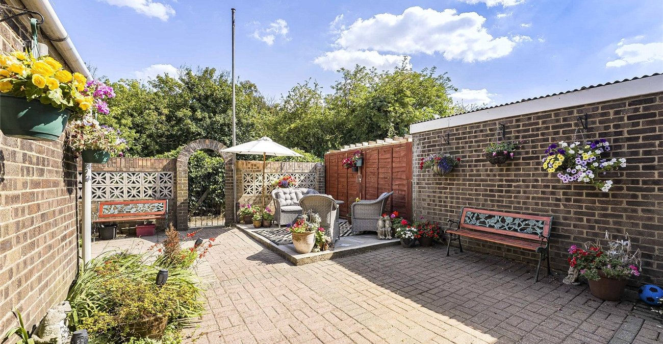 3 bedroom house for sale in Greenhithe | Robinson Jackson