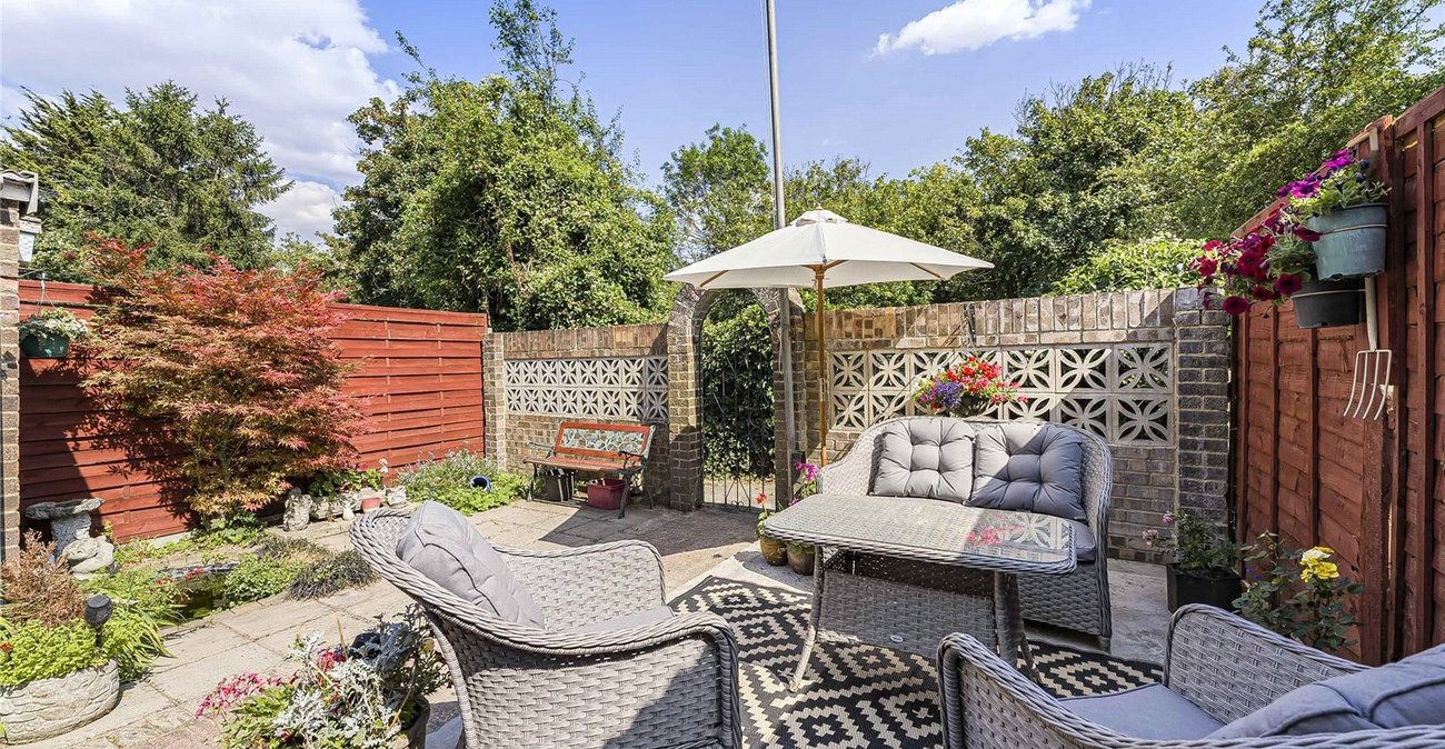 3 bedroom house for sale in Greenhithe | Robinson Jackson