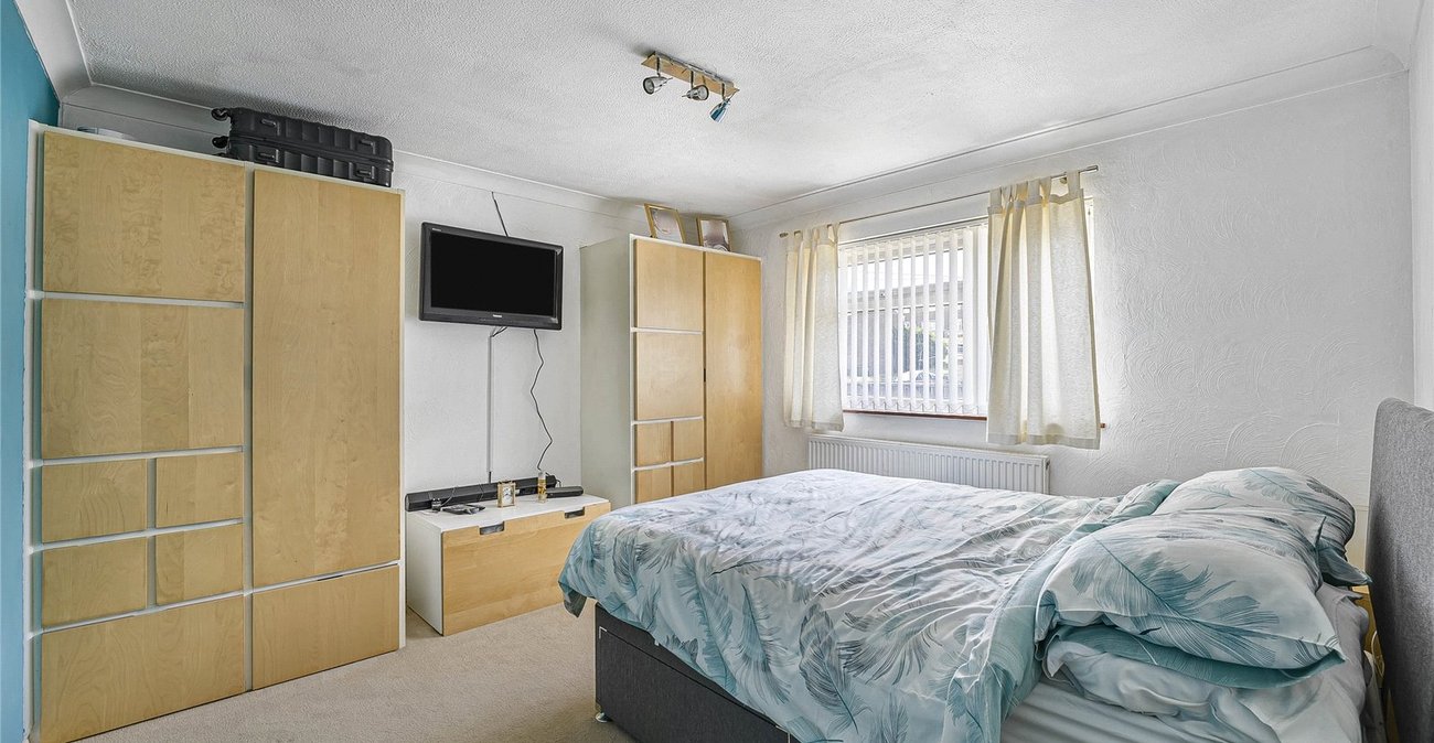 3 bedroom house for sale in Greenhithe | Robinson Jackson