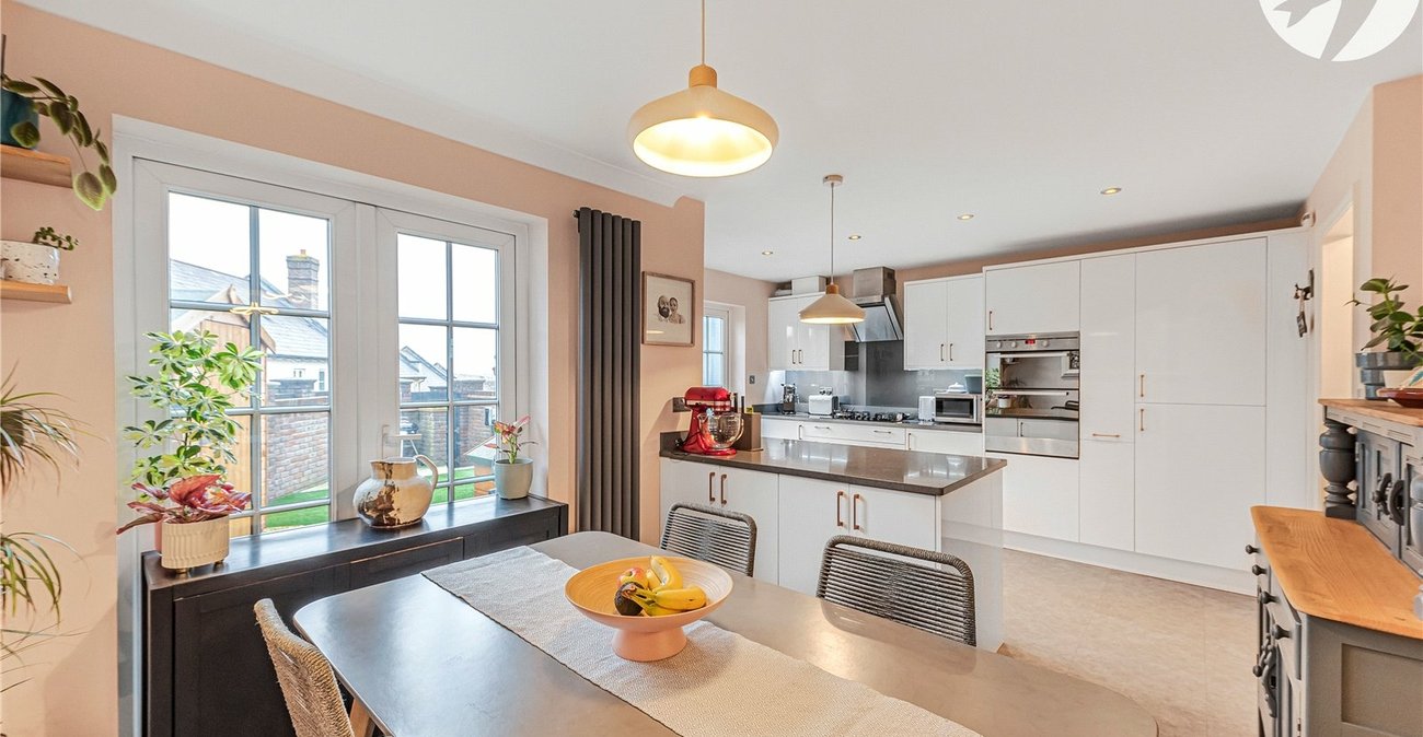 3 bedroom house for sale in Greenhithe | Robinson Jackson