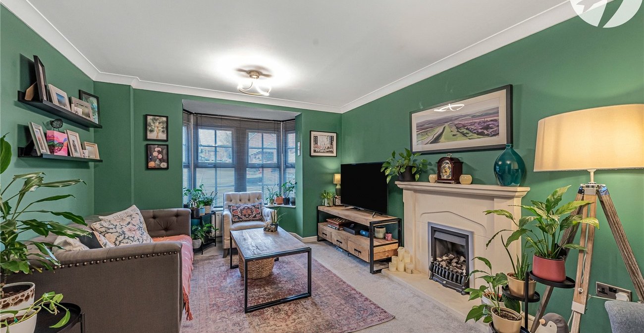 3 bedroom house for sale in Greenhithe | Robinson Jackson