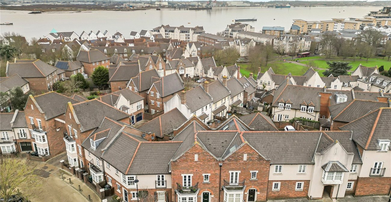 3 bedroom house for sale in Greenhithe | Robinson Jackson