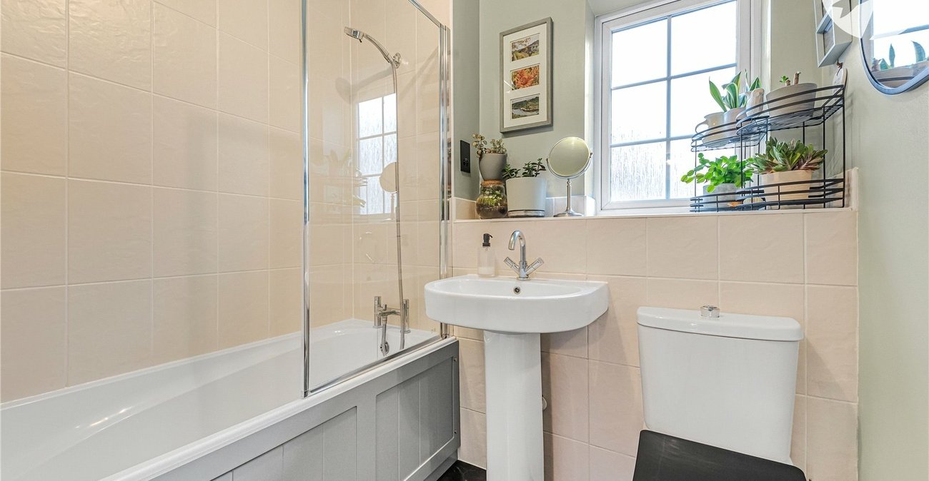 3 bedroom house for sale in Greenhithe | Robinson Jackson