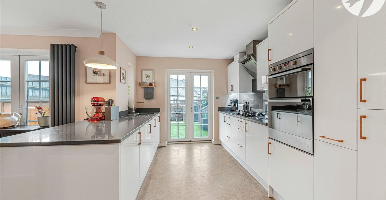 3 bedroom house for sale in Greenhithe | Robinson Jackson
