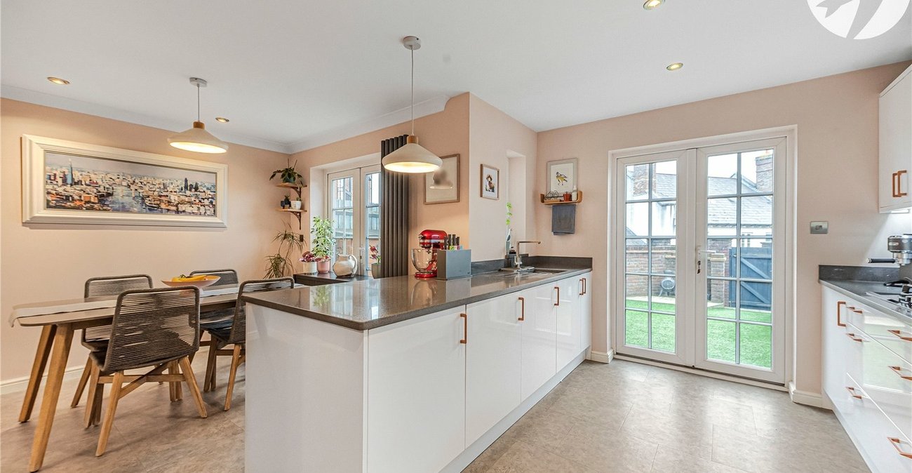 3 bedroom house for sale in Greenhithe | Robinson Jackson