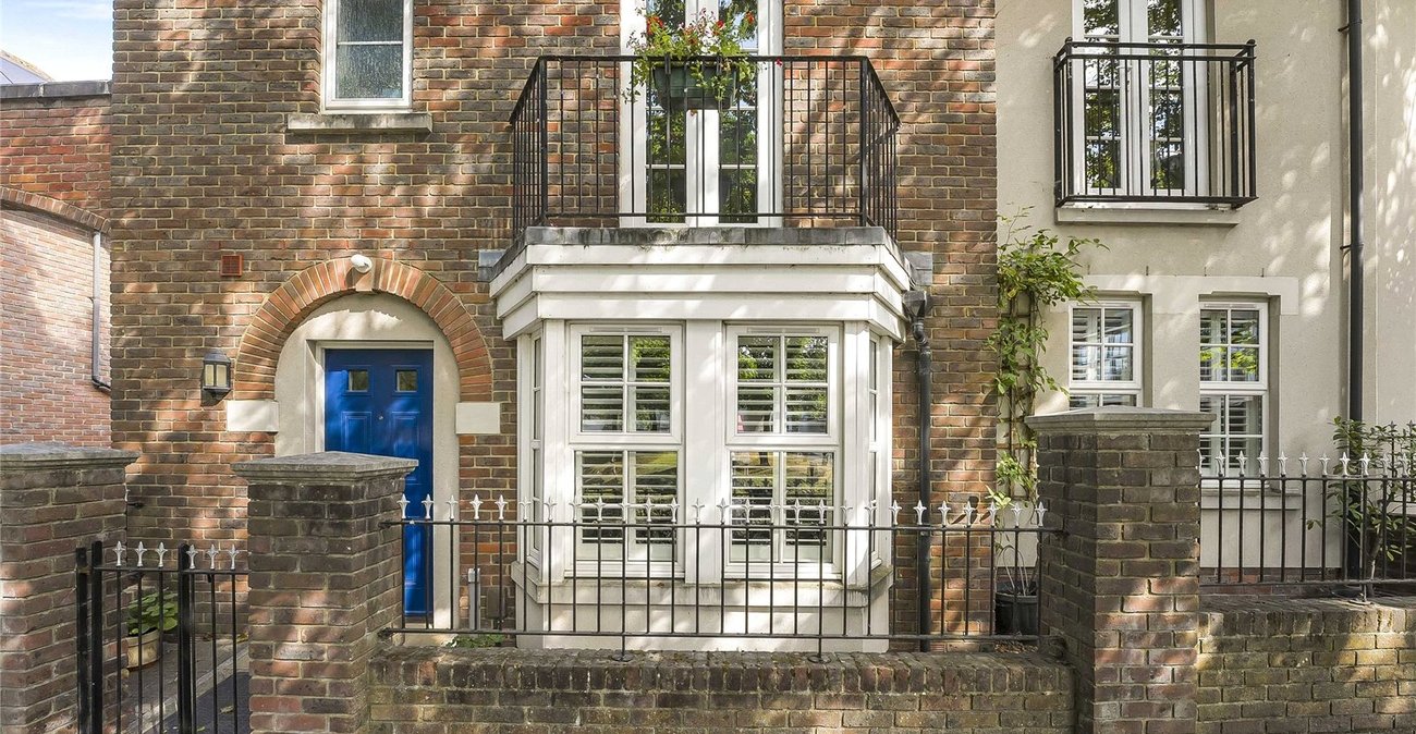 3 bedroom house for sale in Greenhithe | Robinson Jackson