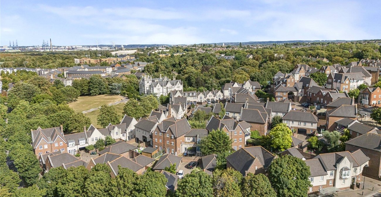 3 bedroom house for sale in Greenhithe | Robinson Jackson