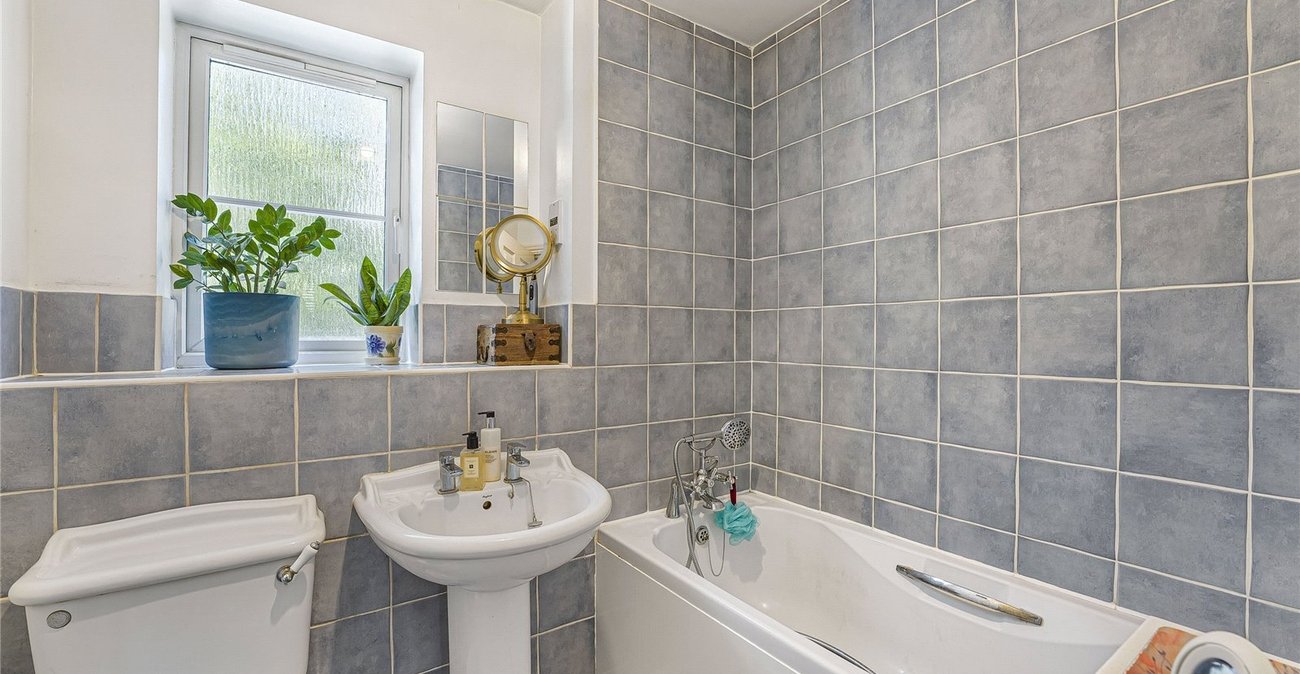 3 bedroom house for sale in Greenhithe | Robinson Jackson