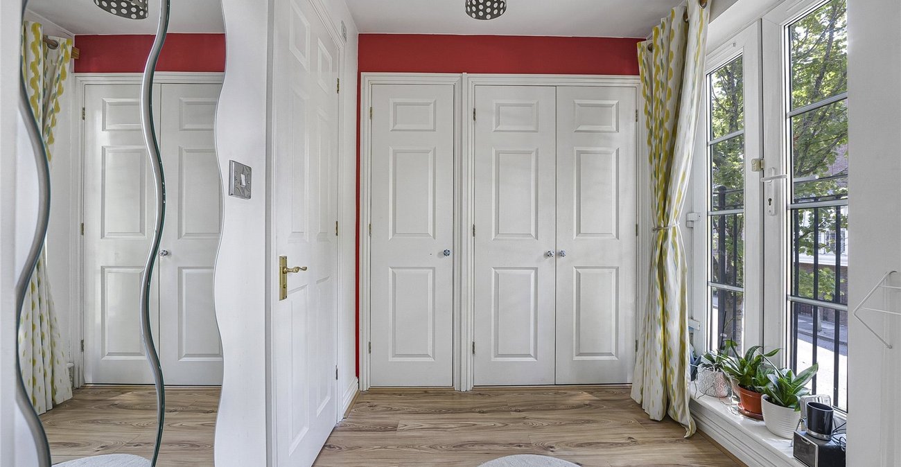3 bedroom house for sale in Greenhithe | Robinson Jackson