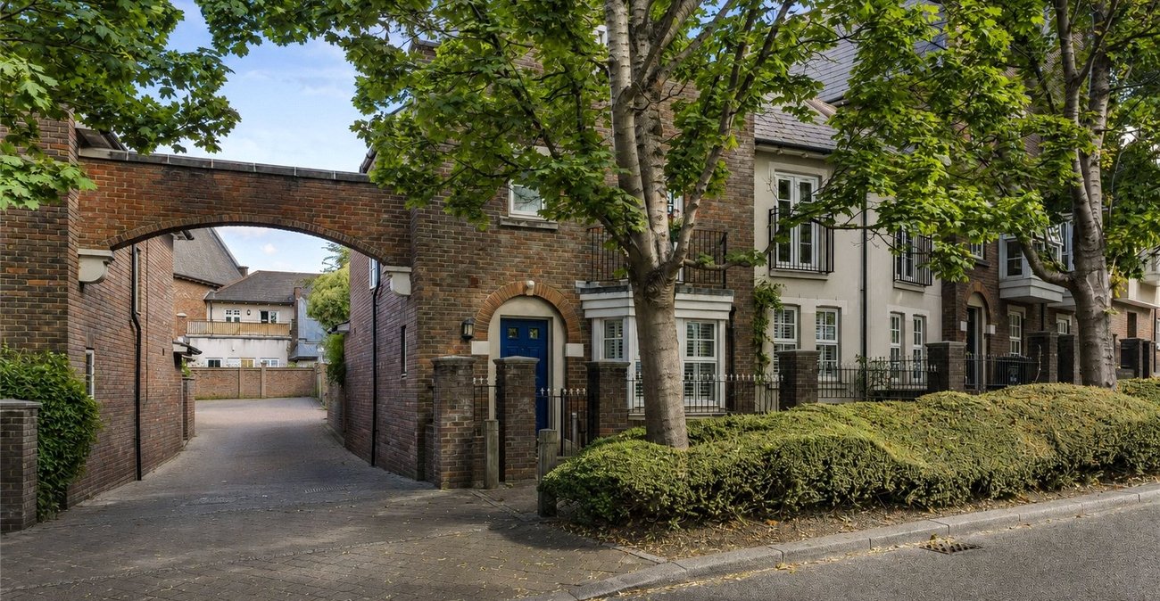 3 bedroom house for sale in Greenhithe | Robinson Jackson