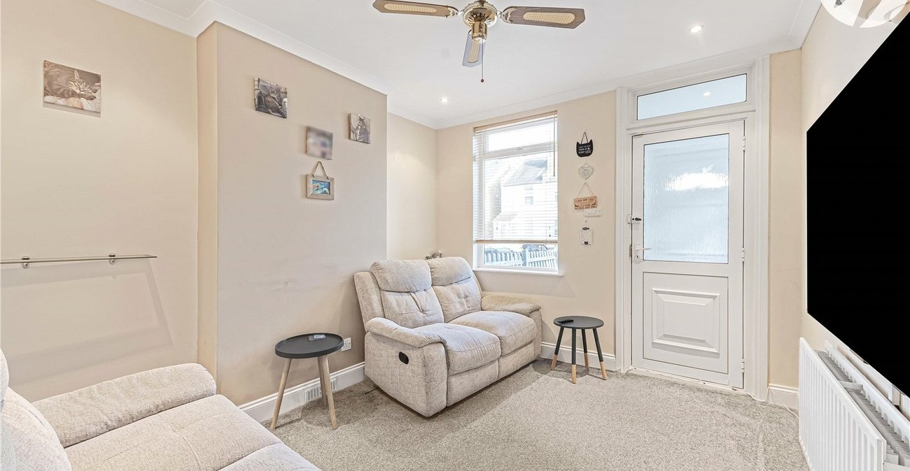 2 bedroom house for sale in Dartford | Robinson Jackson