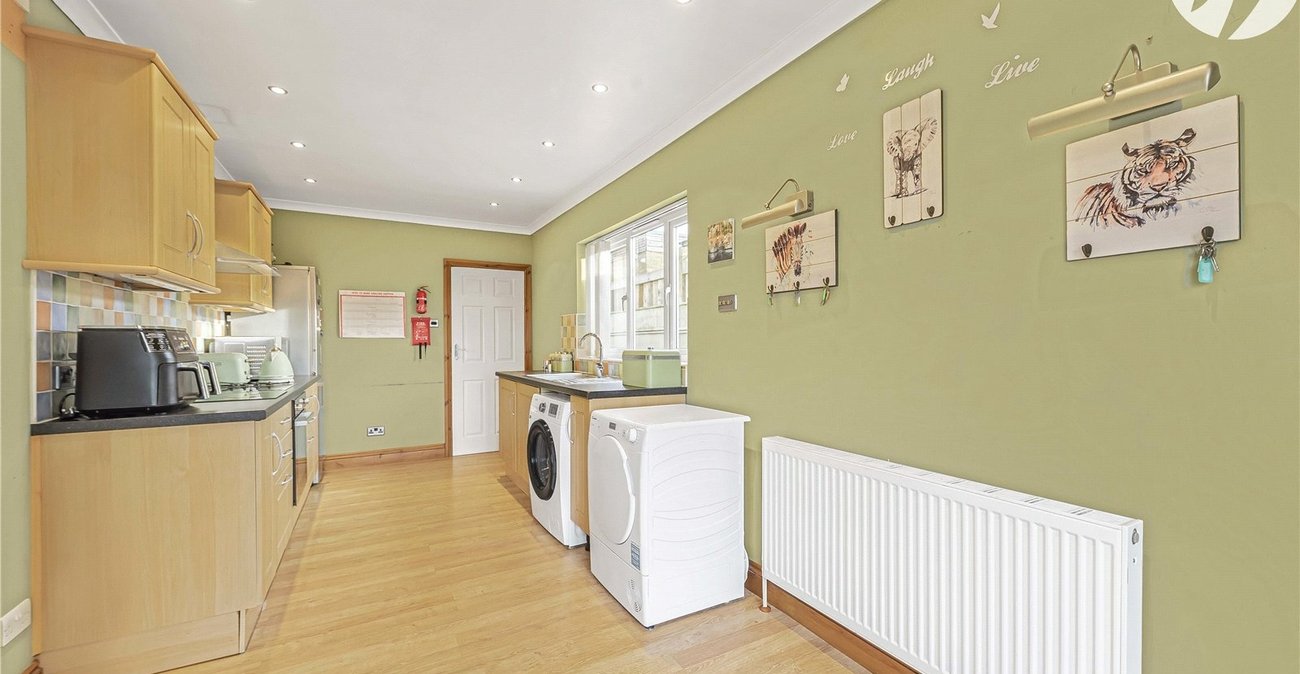 2 bedroom house for sale in Dartford | Robinson Jackson