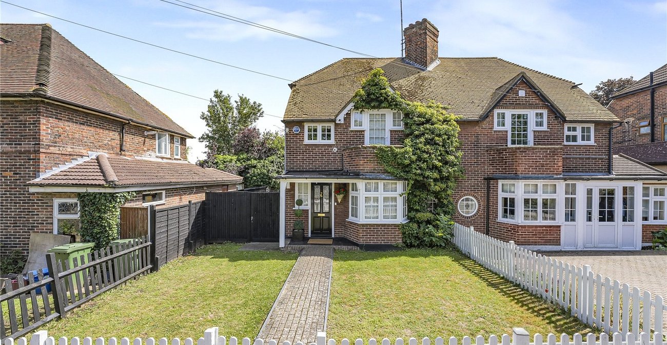 3 bedroom house for sale in Crayford | Robinson Jackson