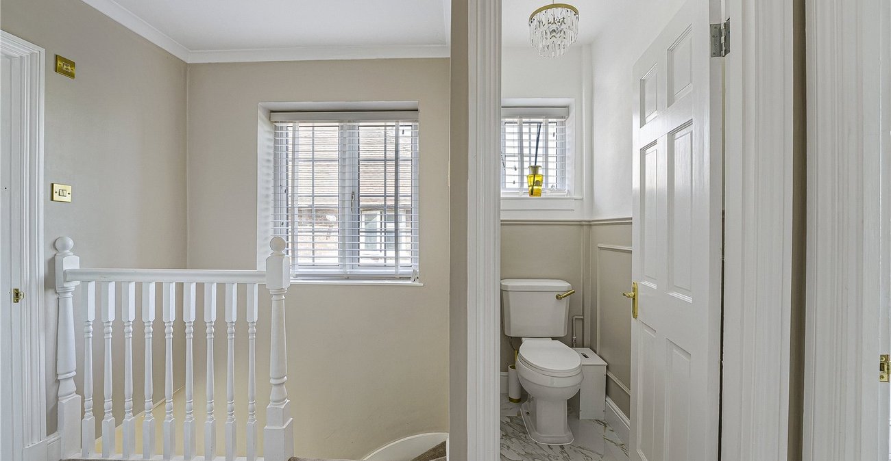 3 bedroom house for sale in Crayford | Robinson Jackson