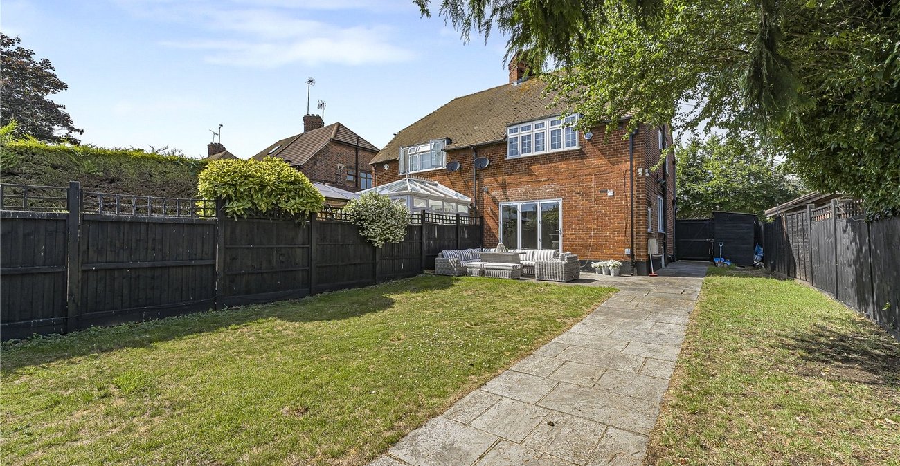 3 bedroom house for sale in Crayford | Robinson Jackson